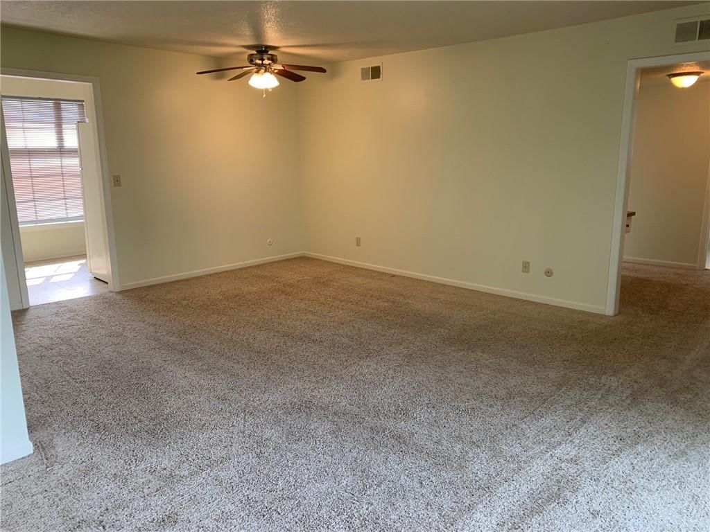 8604 Countryshire Lane — photo 7