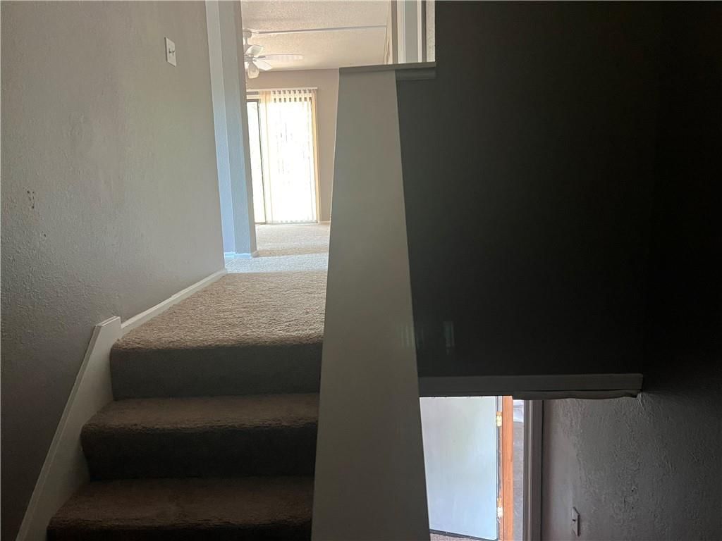 409 N Gilbert Street — photo 2