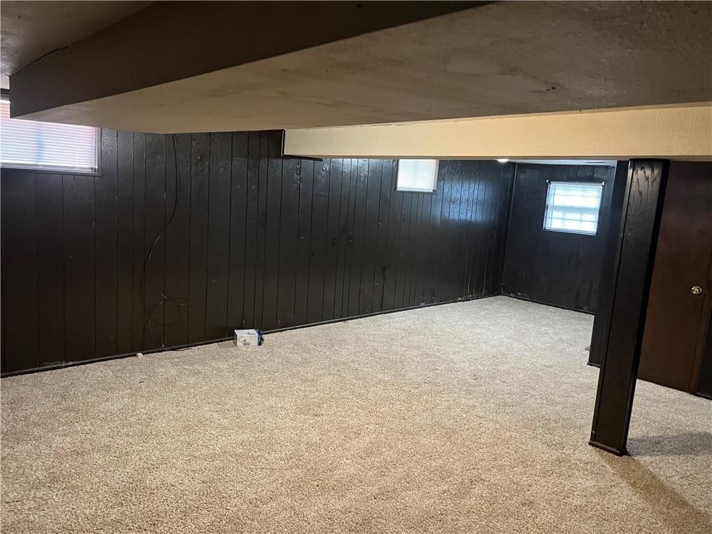 409 N Gilbert Street — photo 16