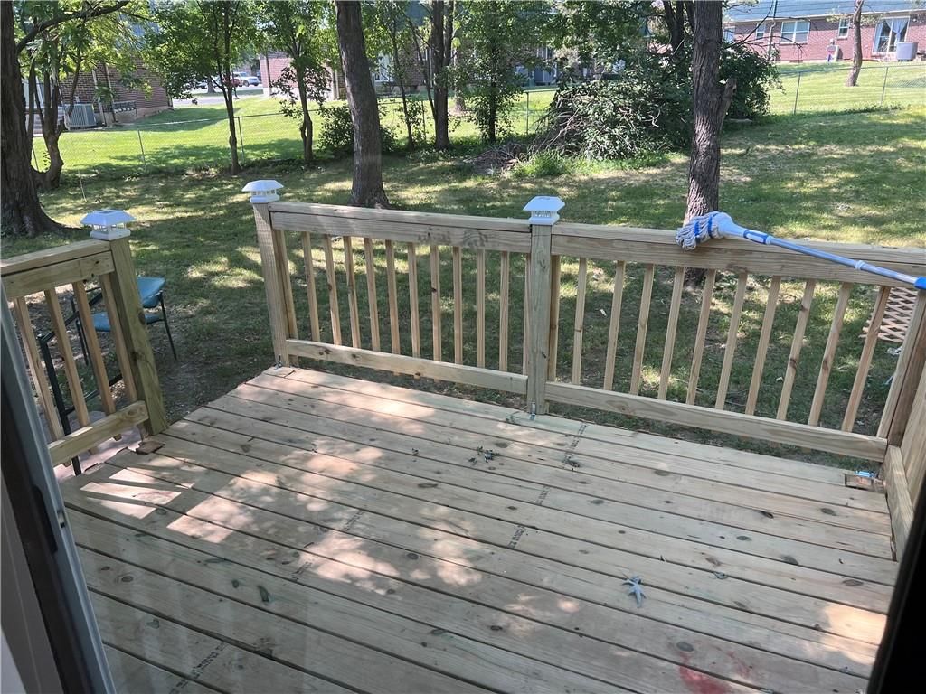409 N Gilbert Street — photo 17