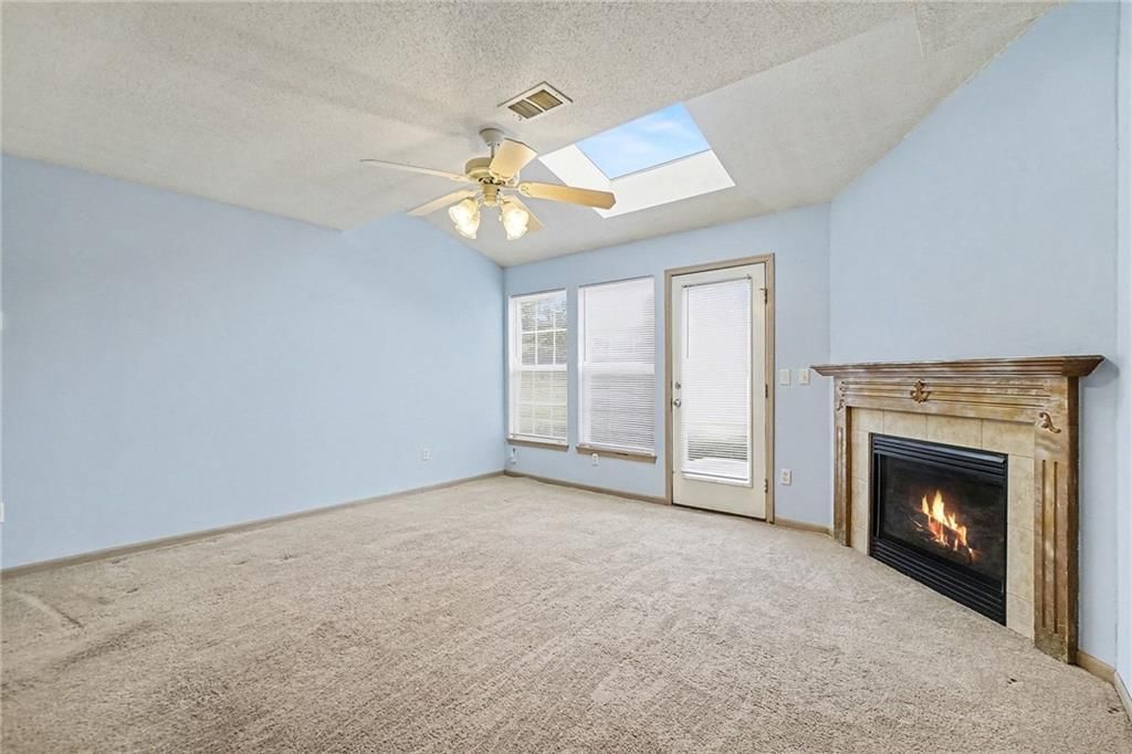 8147 N Lawn Avenue — photo 4