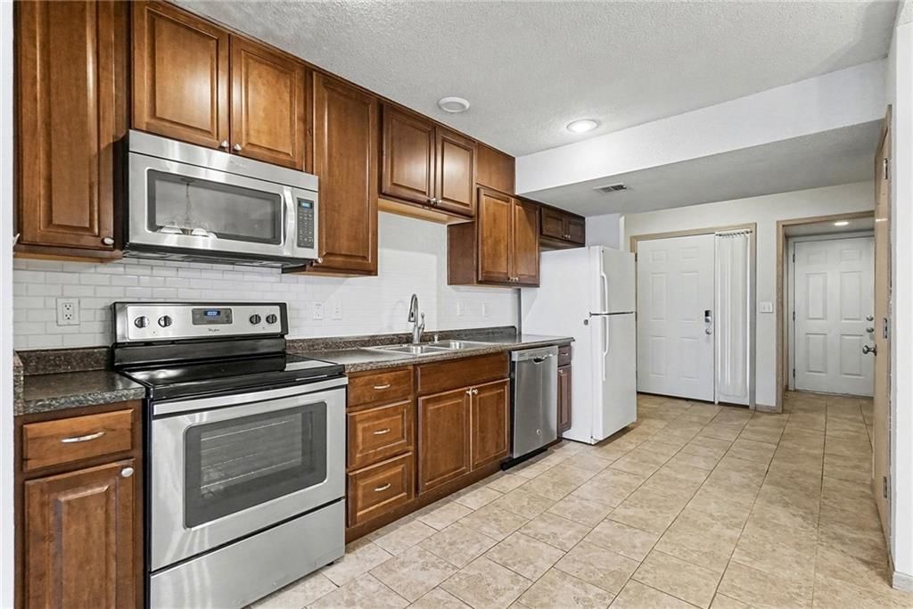 8147 N Lawn Avenue — photo 10