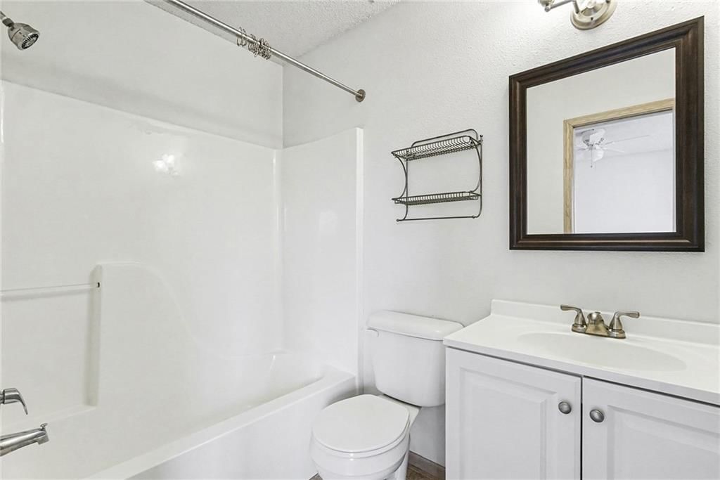 8147 N Lawn Avenue — photo 15