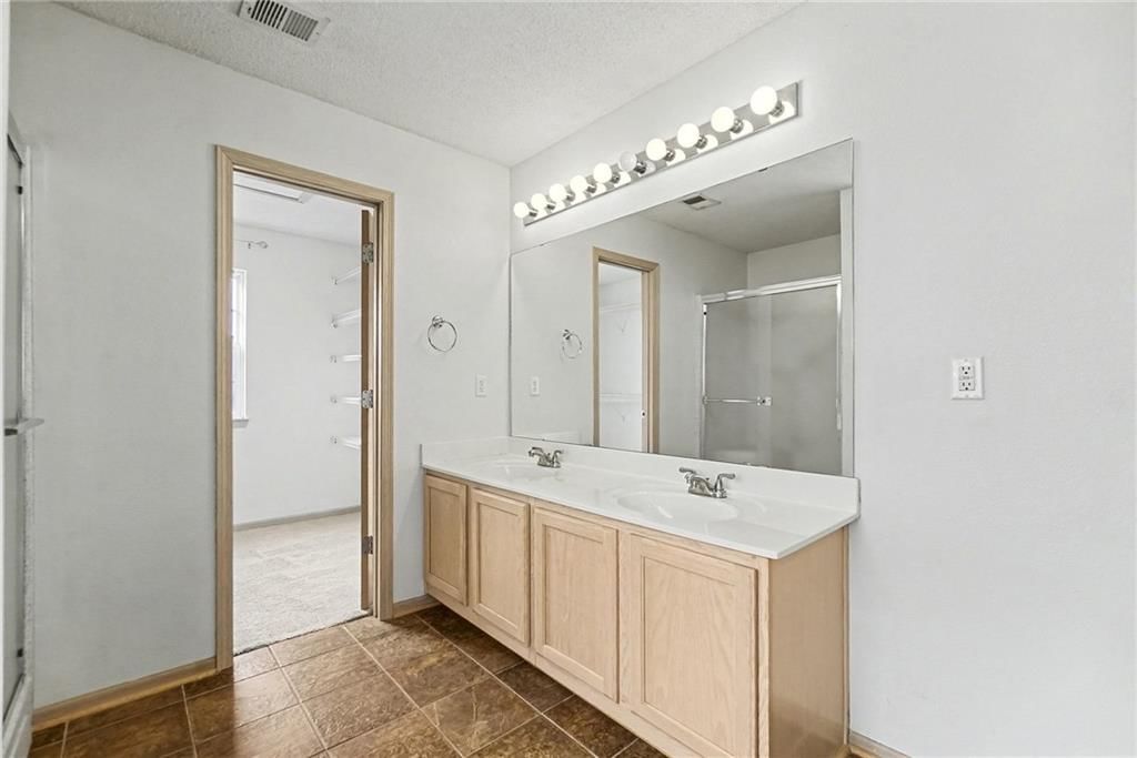 8147 N Lawn Avenue — photo 18