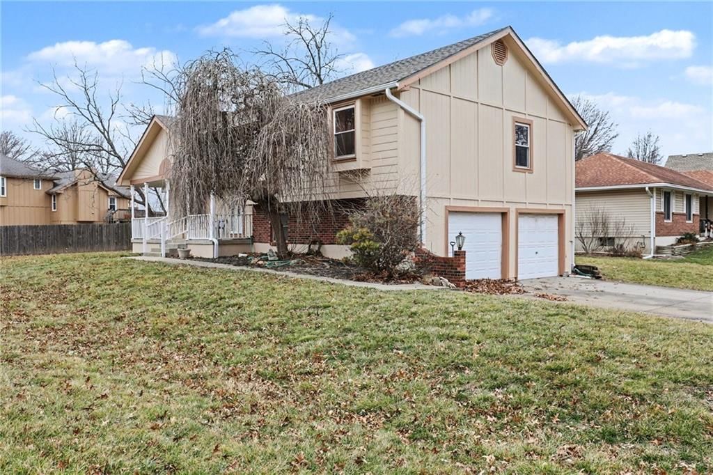 1118 NE Deerbrook Terrace — photo 4
