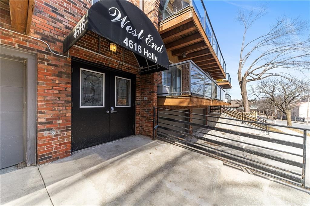 4616 HOLLY Street — photo 5
