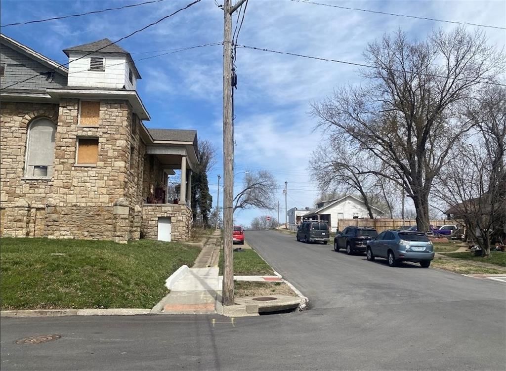 2830 N 17th Street — photo 3