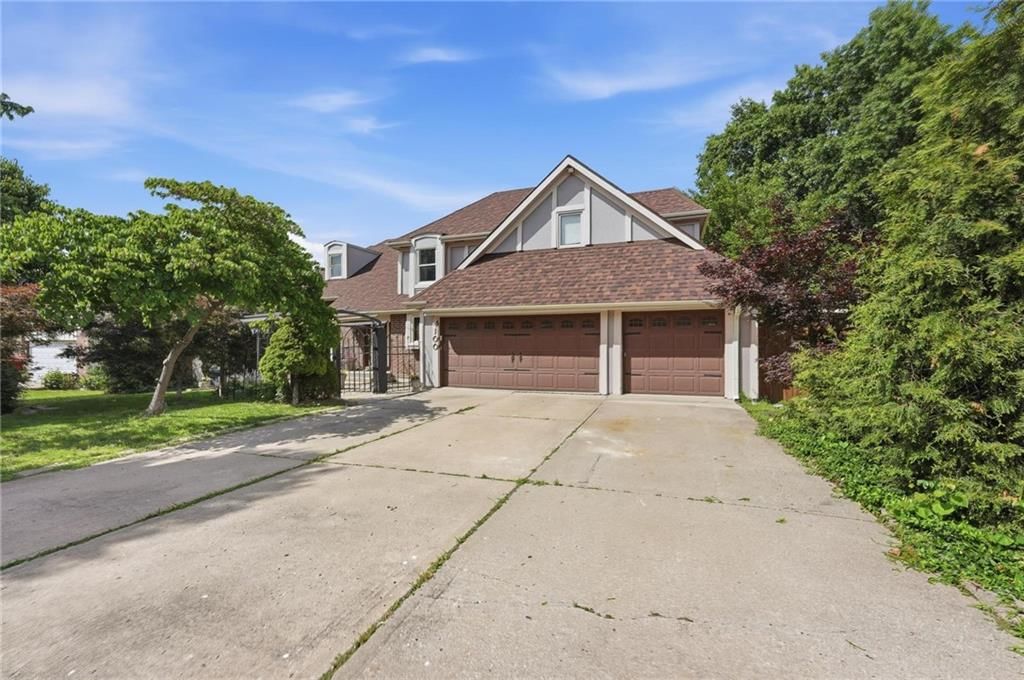 4100 NE SHADY LANE Drive — photo 4