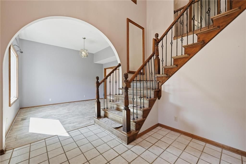 4100 NE SHADY LANE Drive — photo 8