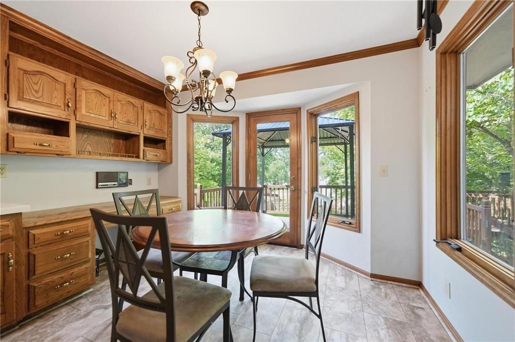 4100 NE SHADY LANE Drive — photo 20