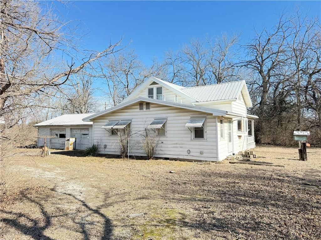 18794 Mckinley Lake Road, Parsons, KS