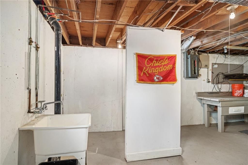 8727 Minnehaha Lane — photo 43
