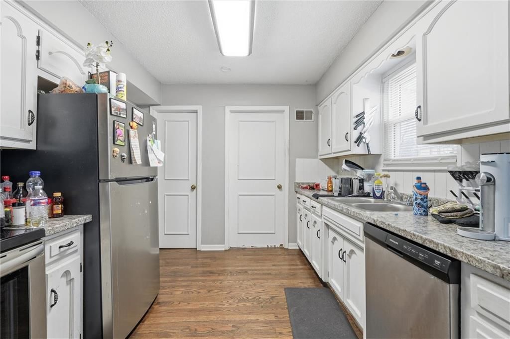 5210 S Mccoy Street — photo 12