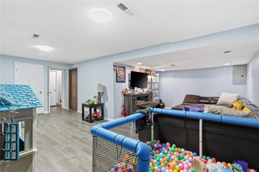 5210 S Mccoy Street — photo 25