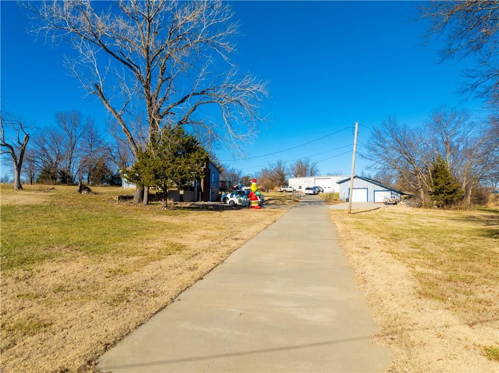 13612 Stillwell Road — photo 10