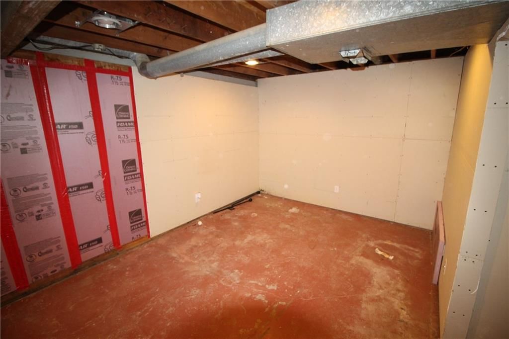 13612 Stillwell Road — photo 41
