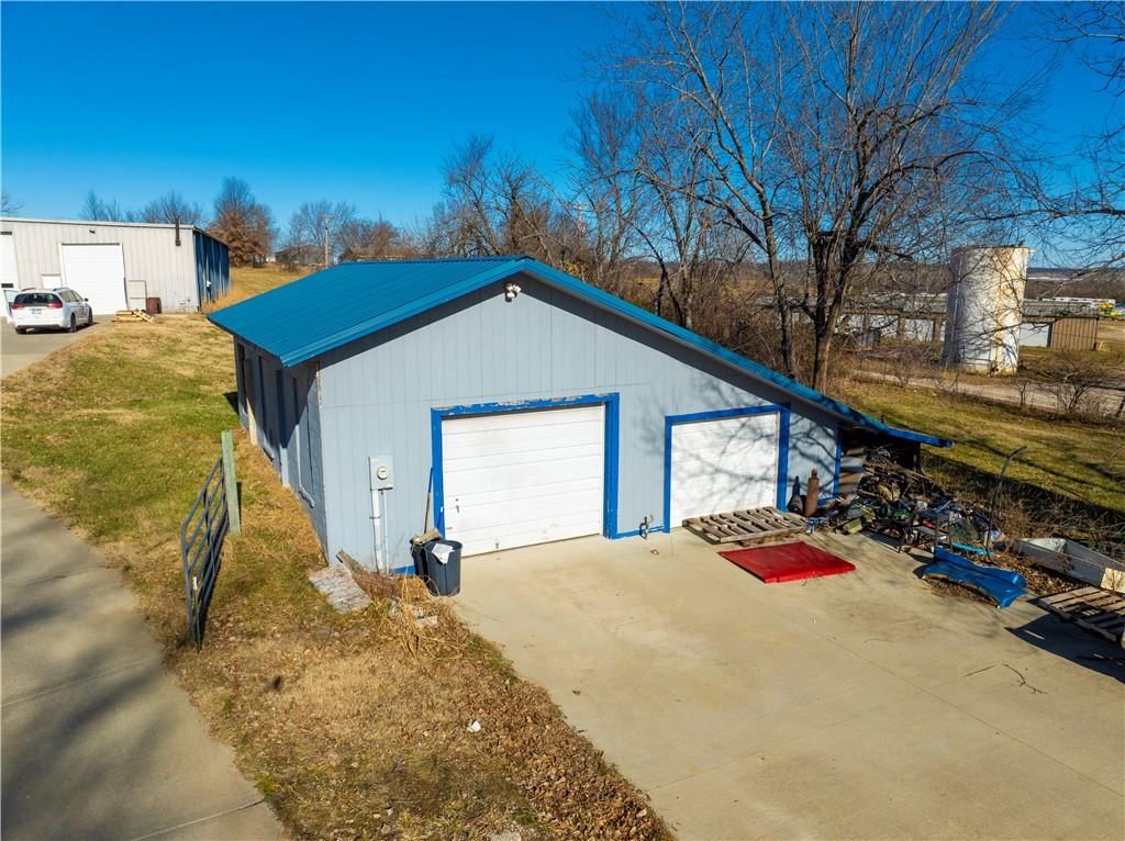 13612 Stillwell Road — photo 46