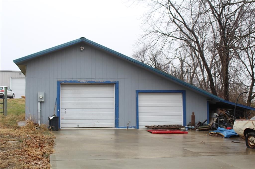 13612 Stillwell Road — photo 48
