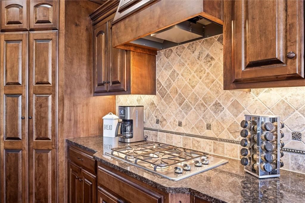 8411 Houston Street — photo 11