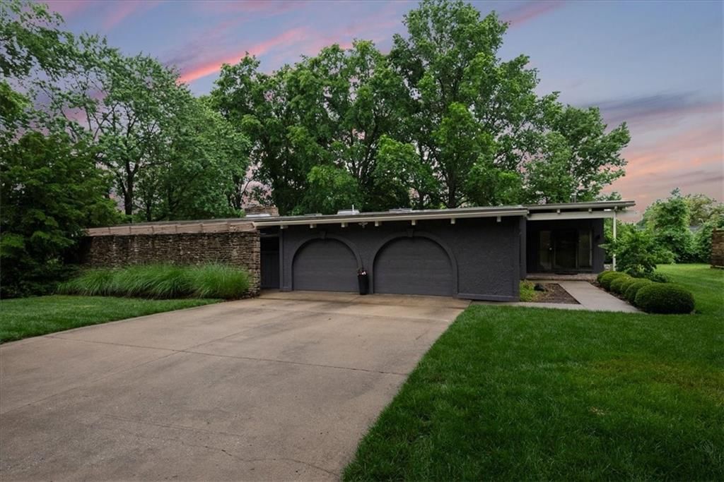 12618 Oakmont Drive — photo 2