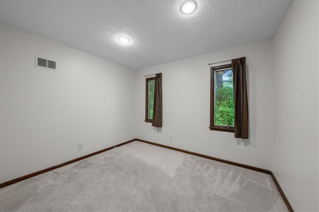 12618 Oakmont Drive — photo 40