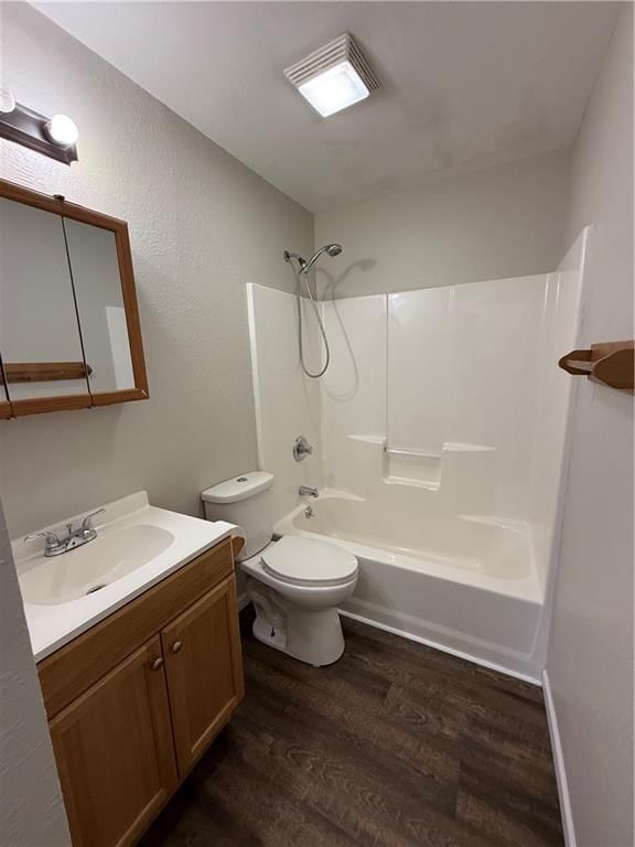 122 Lincoln Terrace — photo 10