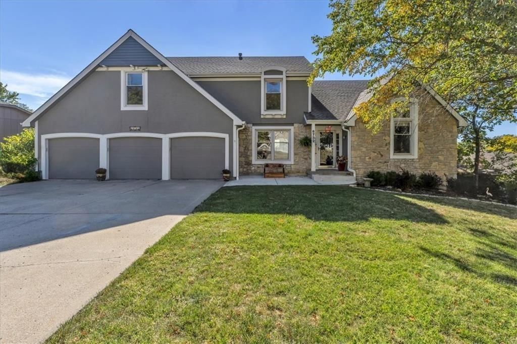 6732 Clairborne Road, Shawnee, KS