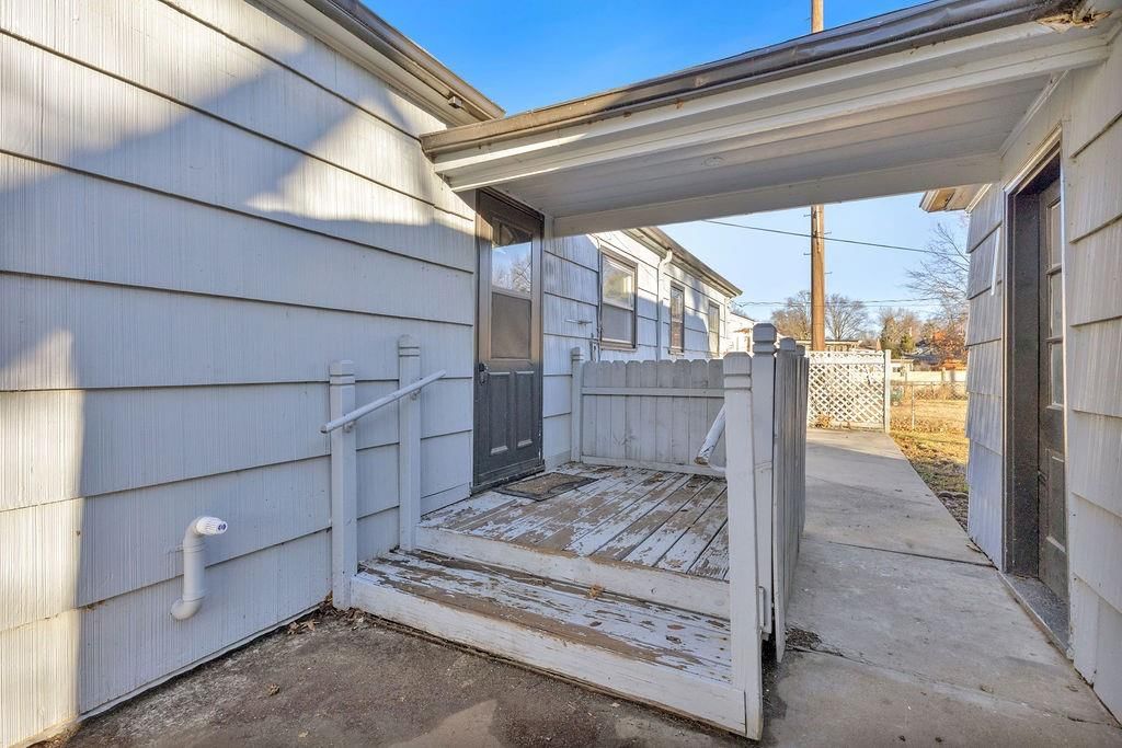 1103 N 24th Street — photo 37