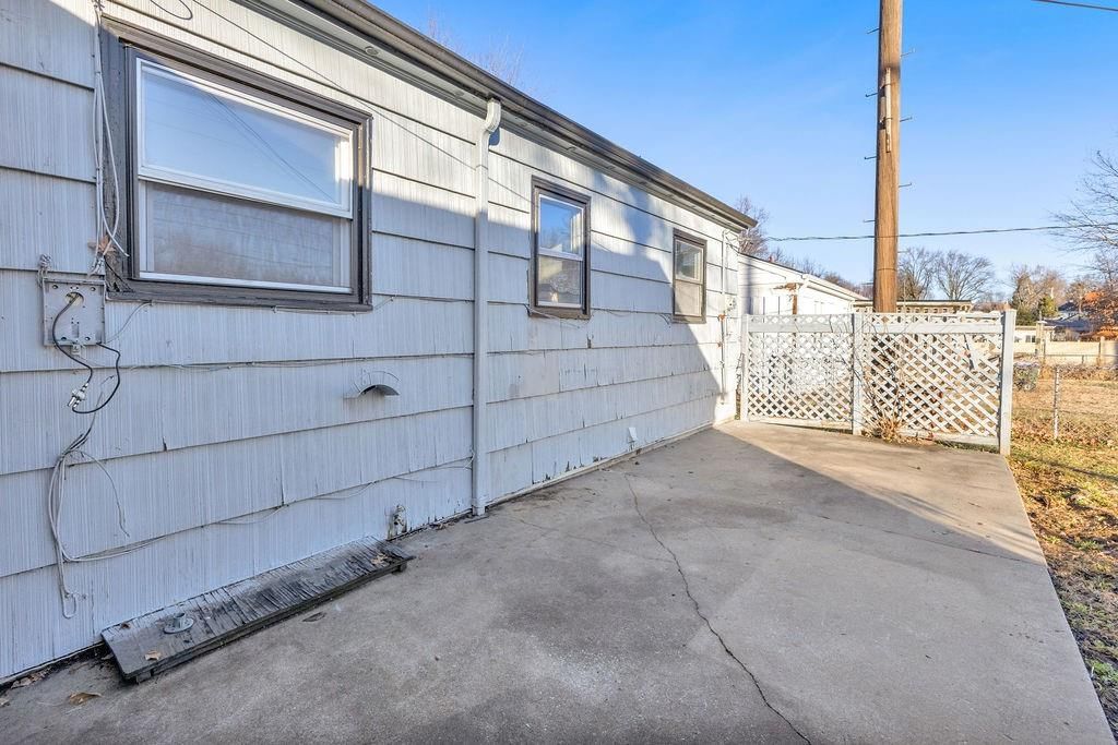 1103 N 24th Street — photo 38