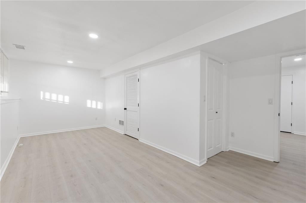 7014 N Brookside Road — photo 35