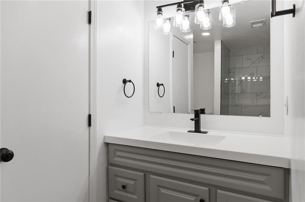 7014 N Brookside Road — photo 38