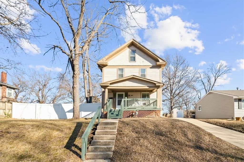 5829 Virginia Avenue, Kansas City, MO