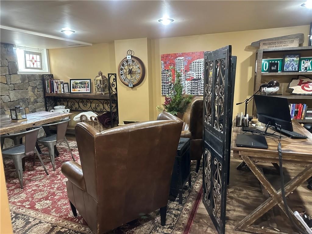 729 SE Claremont Street — photo 42