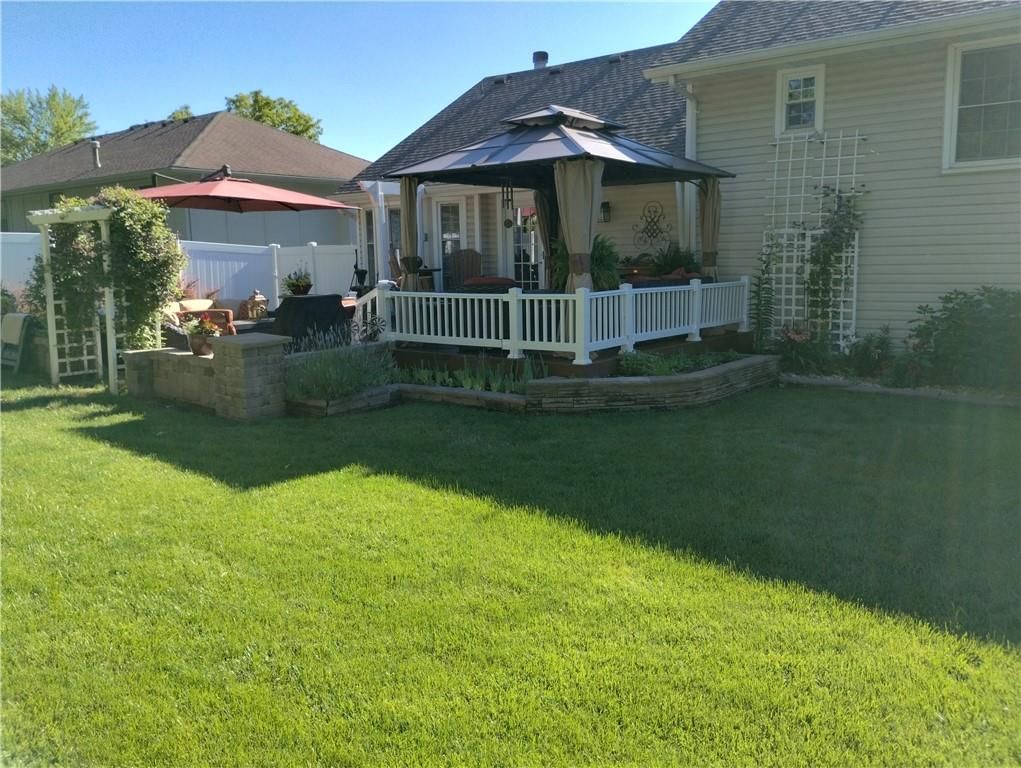 729 SE Claremont Street — photo 54