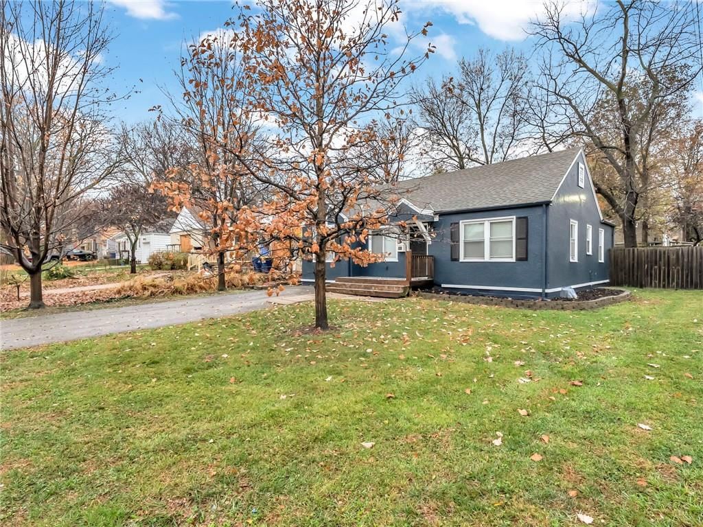 5700 Walmer Street — photo 3