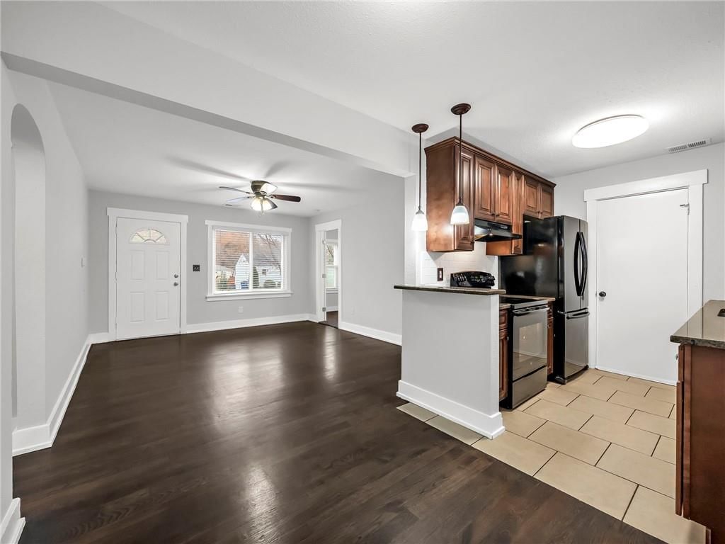 5700 Walmer Street — photo 8