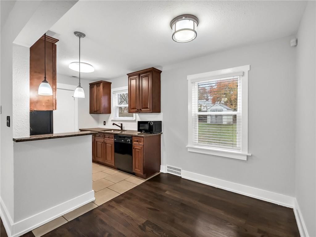 5700 Walmer Street — photo 9