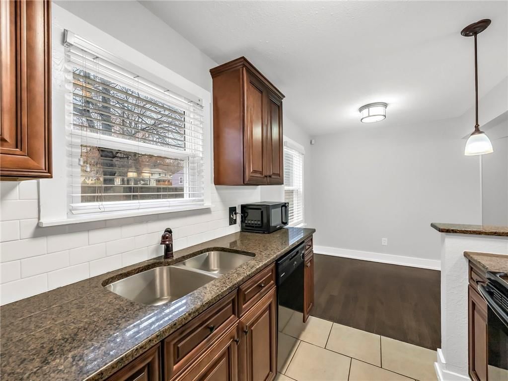 5700 Walmer Street — photo 12