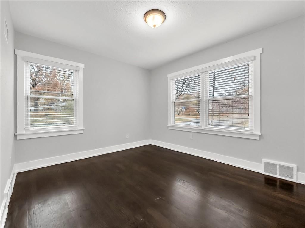 5700 Walmer Street — photo 17