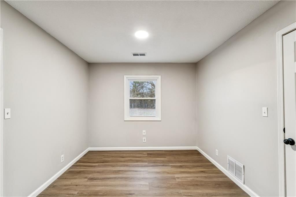 453 W 1st Street — photo 17