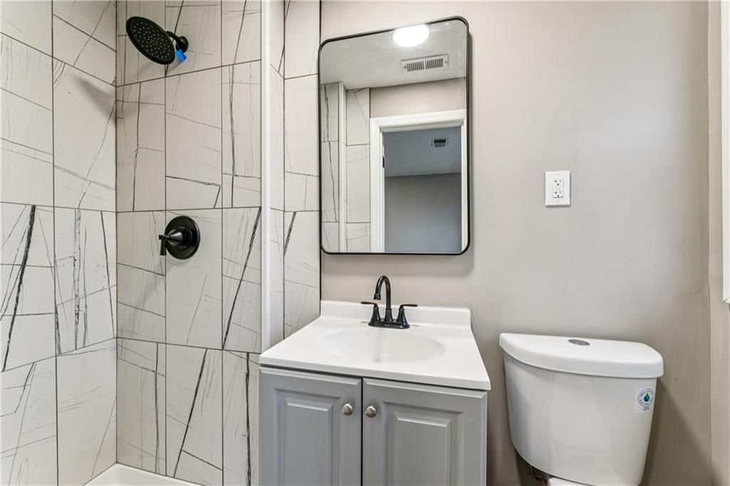 453 W 1st Street — photo 21