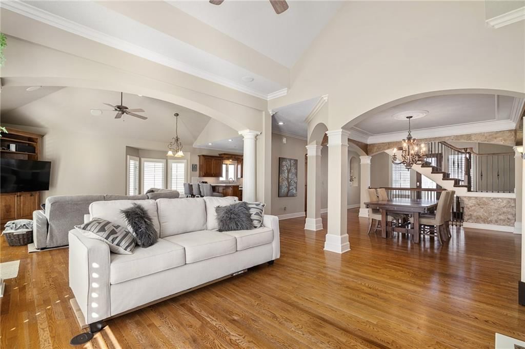8920 Pine Street — photo 12
