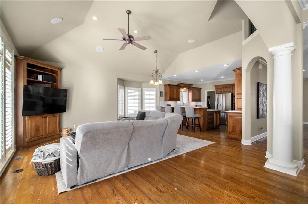 8920 Pine Street — photo 16