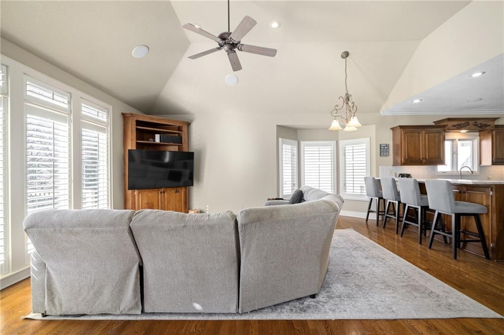 8920 Pine Street — photo 17