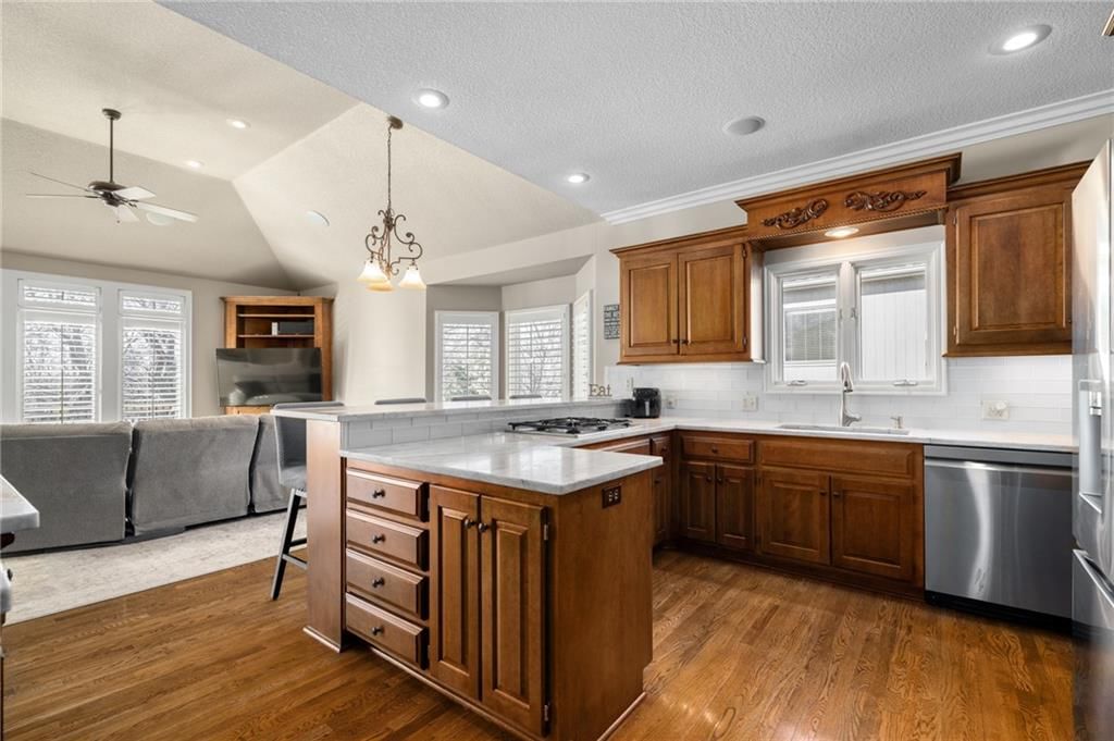 8920 Pine Street — photo 20