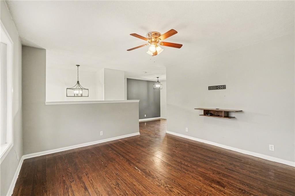 10725 N McGee Street — photo 4