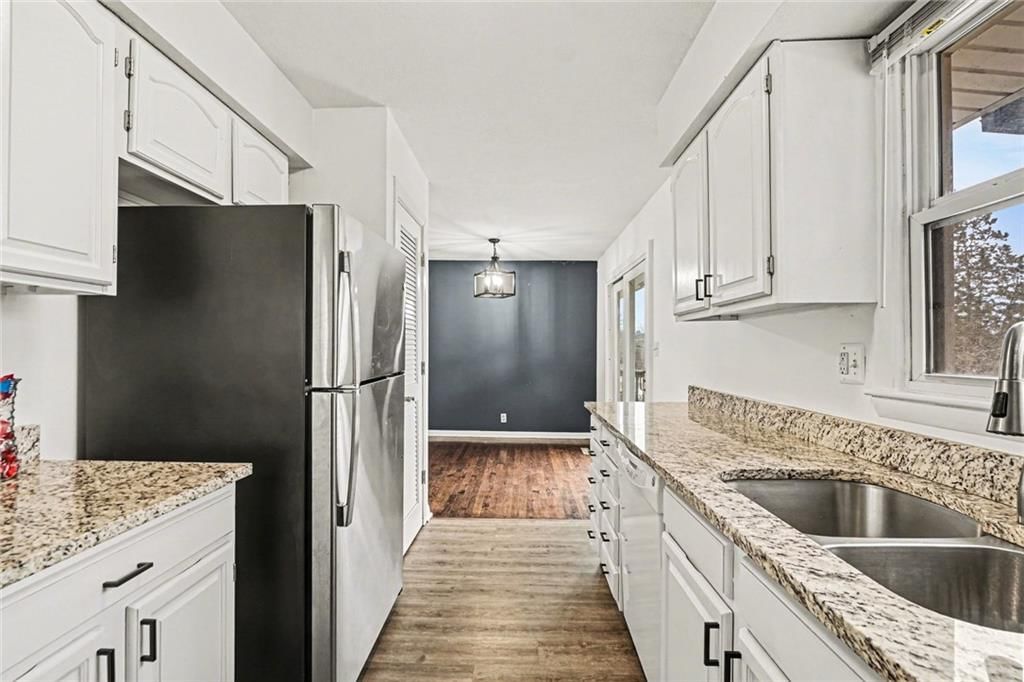 10725 N McGee Street — photo 7