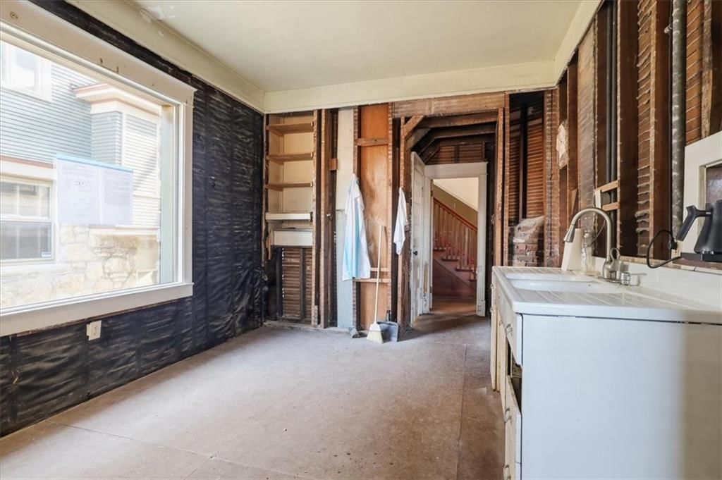 3846 Charlotte Street — photo 16
