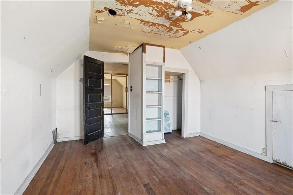 3846 Charlotte Street — photo 35
