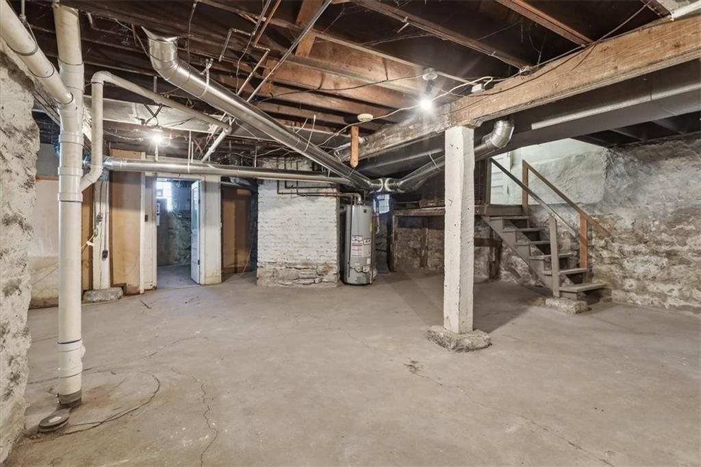 3846 Charlotte Street — photo 39